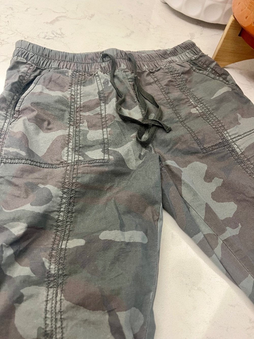 Marrakech Cropped Camo Joggers size 28